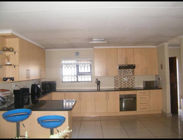 3 BEDROOM HOUSE FOR SALE IN ELDORETTE